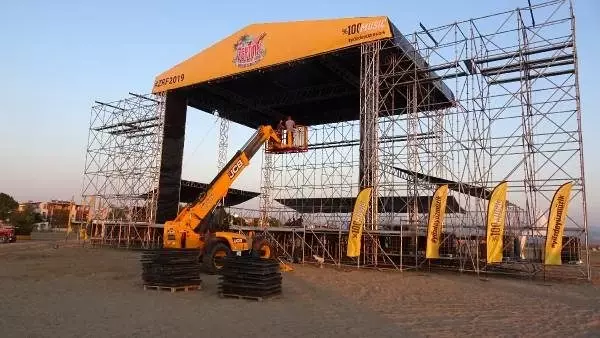 Zeytinli rock festivali'nde 90 sanatçı sahneye çıkacak