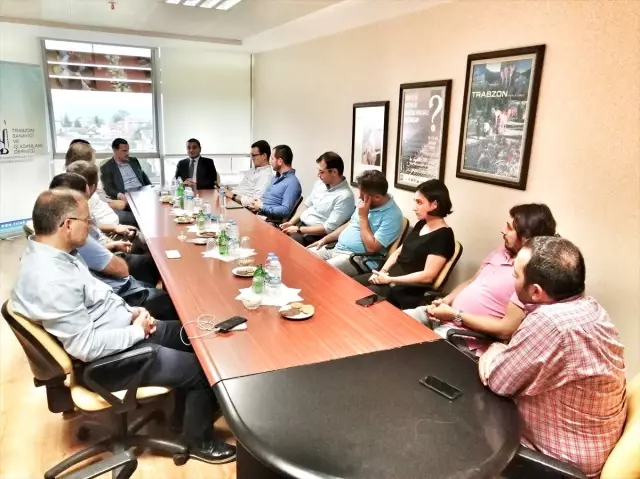 AK Parti Trabzon Milletvekili Cora, TSİAD yönetimini ziyaret etti AK Parti Trabzon Milletvekili Cora, TSİAD yönetimini ziyaret etti