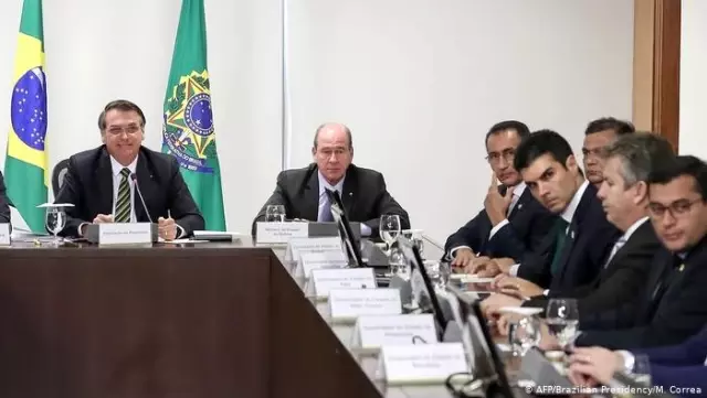 Bolsonaro Macron'un özür dilemesini istiyor Bolsonaro Macron'un özür dilemesini istiyor