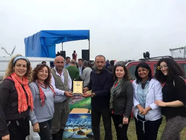 Yaylanın güzelliğini tuvale yansıttılar