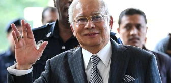 Yolsuzlukla suçlanan eski Malezya Başbakanı Necip Rezak'ın 'en büyük yolsuzluk davası' başlıyor
