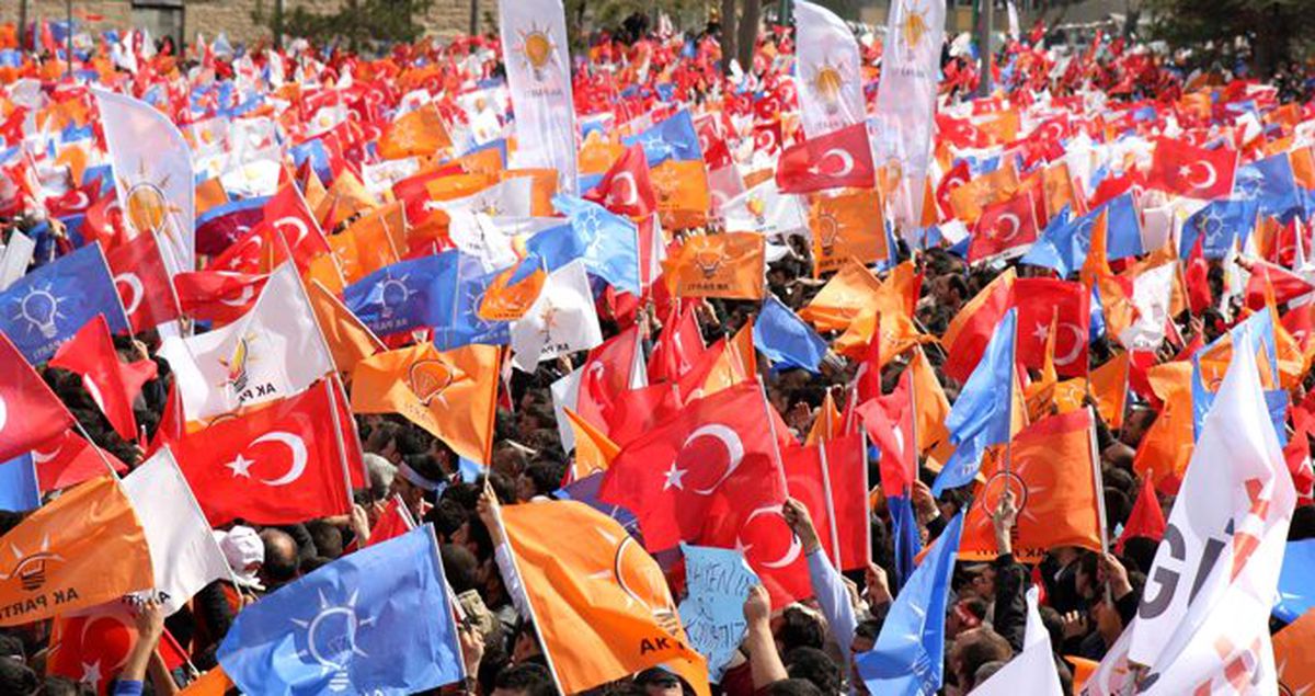 2 eski bakan ve 2 eski milletvekilinin AK Parti'den istifa etme kararı aldığı iddia edildi