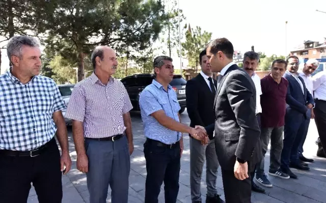 Ahlat Kaymakamı Erat görevine başladı Ahlat Kaymakamı Erat görevine başladı