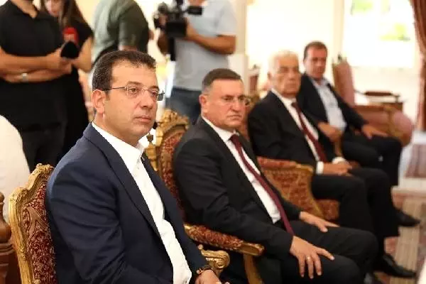 Chp'li büyükşehir belediye başkanları istanbul'daki çalıştayda buluştu Chp'li büyükşehir belediye başkanları istanbul'daki çalıştayda buluştu