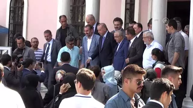 Erdoğan'dan Şenler'in adının yaşatılacağı binaya ziyaret Erdoğan'dan Şenler'in adının yaşatılacağı binaya ziyaret