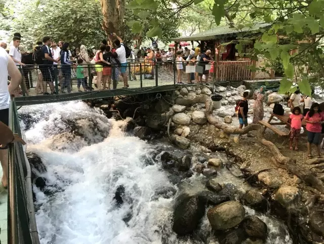 Günde 5 bin turist Saklıkent'i ziyaret ediyor Günde 5 bin turist Saklıkent'i ziyaret ediyor