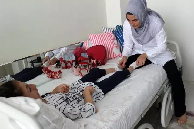 (Özel) Minik Zülal'in yaşama tutunması için 600 bin lira gerekiyor (Özel) Minik Zülal'in yaşama tutunması için 600 bin lira gerekiyor