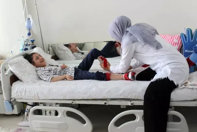 (Özel) Minik Zülal'in yaşama tutunması için 600 bin lira gerekiyor (Özel) Minik Zülal'in yaşama tutunması için 600 bin lira gerekiyor