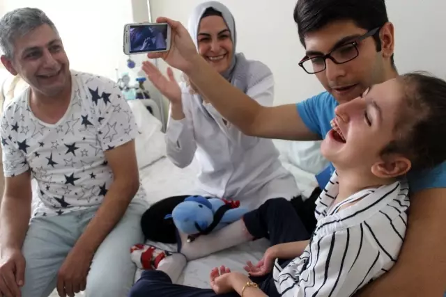 (Özel) Minik Zülal'in yaşama tutunması için 600 bin lira gerekiyor (Özel) Minik Zülal'in yaşama tutunması için 600 bin lira gerekiyor