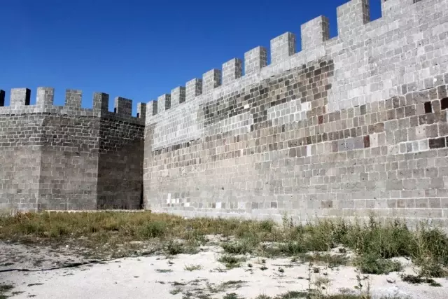 Erzurum Kalesi, 2020 yılında yeni vizyonuyla görücüye çıkacak Erzurum Kalesi, 2020 yılında yeni vizyonuyla görücüye çıkacak