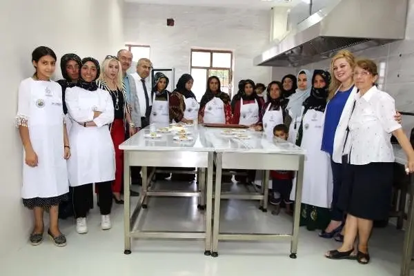 Harran'da gastronomi ve gözlemevi merkezi açıldı Harran'da gastronomi ve gözlemevi merkezi açıldı