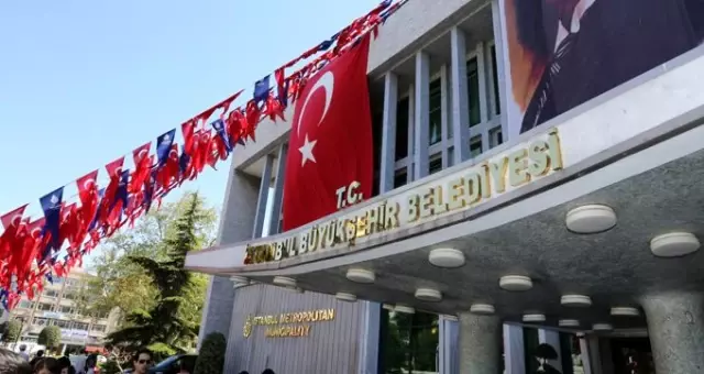 İBB, iki seçim arasında 2 bin 500 kişinin işe girdiği iddiasıyla ilgili inceleme başlattı İBB, iki seçim arasında 2 bin 500 kişinin işe girdiği iddiasıyla ilgili inceleme başlattı