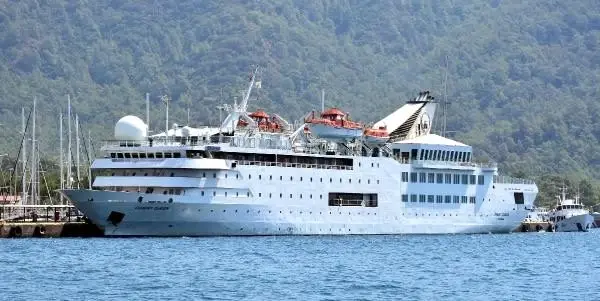 Lübnanlılar gemiyle marmaris'e geldi Lübnanlılar gemiyle marmaris'e geldi