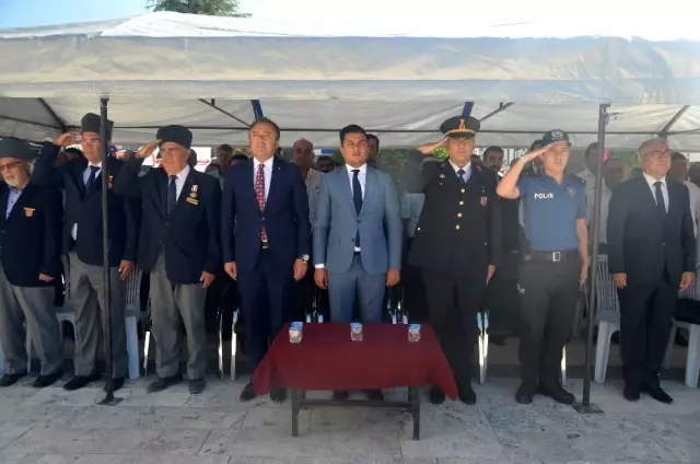 Manisa'nın ilçelerinde 'Zafer Bayramı' kutlamaları Manisa'nın ilçelerinde 'Zafer Bayramı' kutlamaları