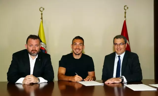 Mevlüt Erdinç Fenerbahçe'de Mevlüt Erdinç Fenerbahçe'de