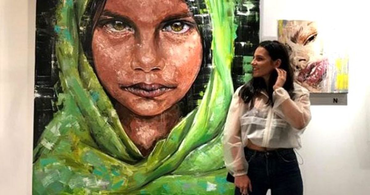 Ressam Demirci, kadın çizimleriyle dikkatleri üzerine topluyor