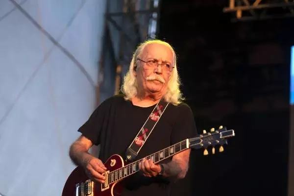 Rock festivali'nde halk müziği geçidi Rock festivali'nde halk müziği geçidi