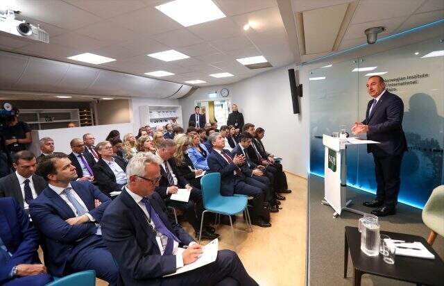 Son Dakika: Bakan Çavuşoğlu: Suriye'de rejim siyasi çözüme inanmıyor