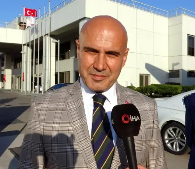 Turhan Çömez Türkiye'ye döndü Turhan Çömez Türkiye'ye döndü