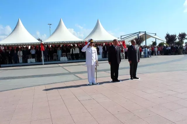 Yalova'da Zafer Bayramı coşkuyla kutlandı Yalova'da Zafer Bayramı coşkuyla kutlandı