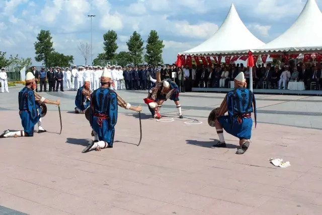 Yalova'da Zafer Bayramı coşkuyla kutlandı Yalova'da Zafer Bayramı coşkuyla kutlandı