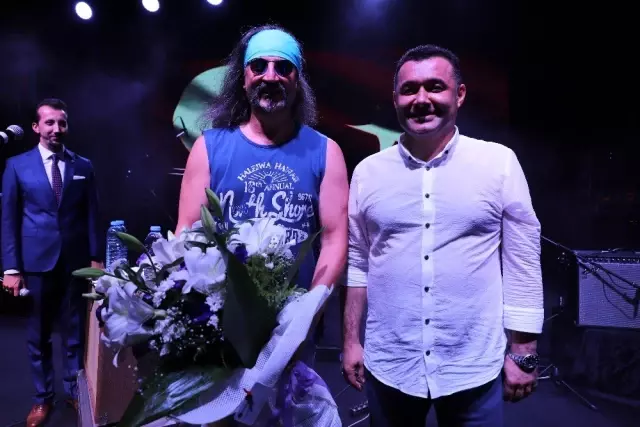 Alanya 30 Ağustos'ta Çelik ile coştu Alanya 30 Ağustos'ta Çelik ile coştu
