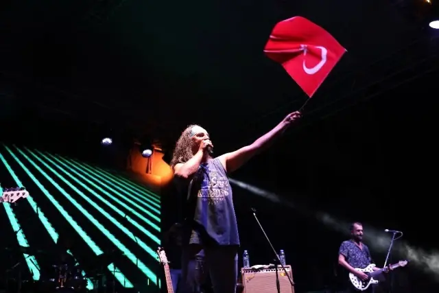 Alanya 30 Ağustos'ta Çelik ile coştu Alanya 30 Ağustos'ta Çelik ile coştu