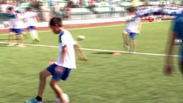 Arnavutköy'de Yaz Spor Okulları sona erdi Arnavutköy'de Yaz Spor Okulları sona erdi