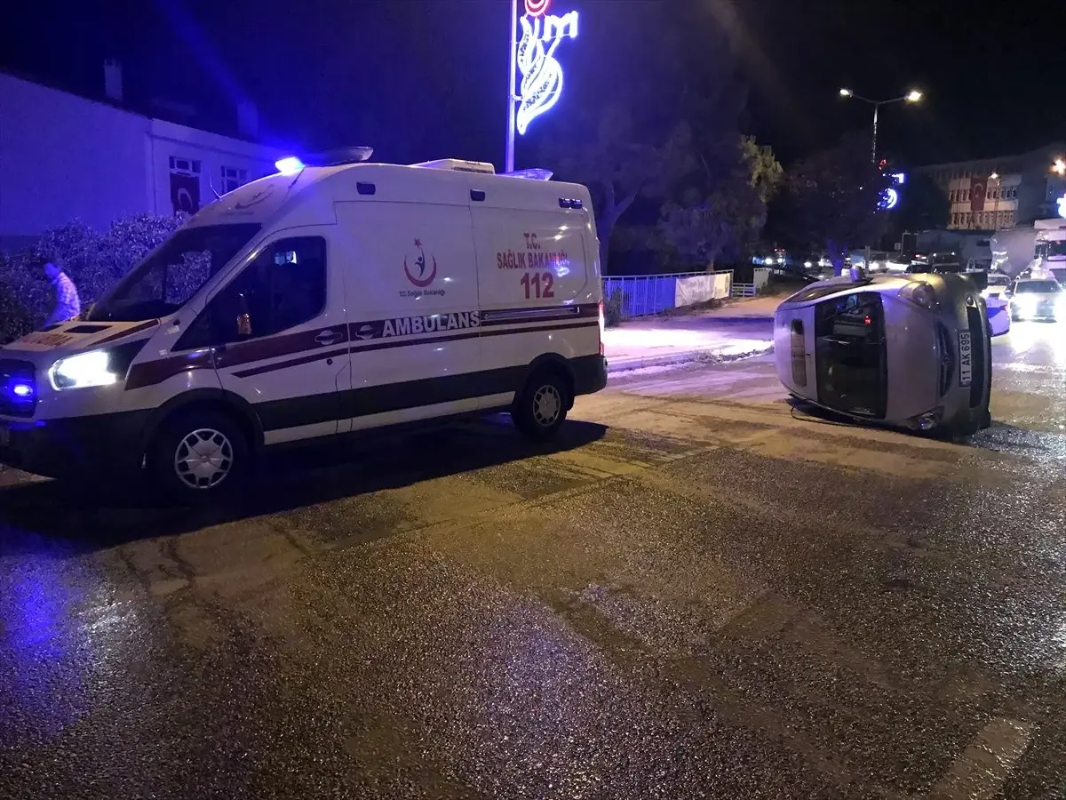 Bilecik'te trafik kazası: 2 yaralı