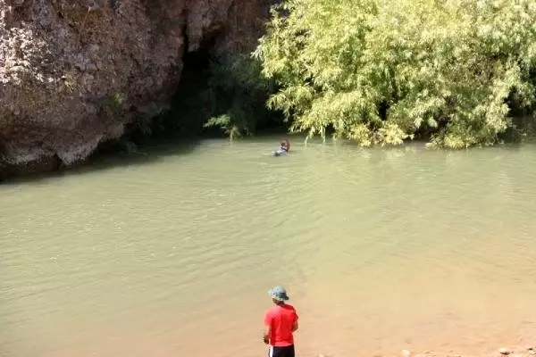Derede kaybolan çocuk, ölü bulundu Derede kaybolan çocuk, ölü bulundu