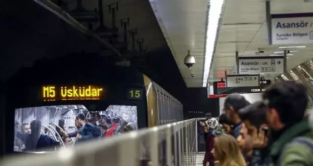 Ekrem İmamoğlu duyurmuştu! İstanbul'da 24 saat ulaşım başladı Ekrem İmamoğlu duyurmuştu! İstanbul'da 24 saat ulaşım başladı