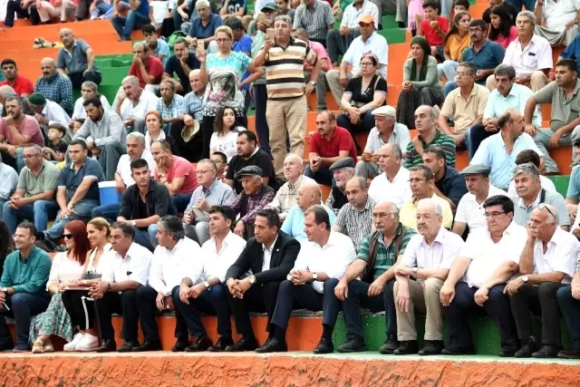 Geleneksel karakucak güreşlerinin son durağı Gözne oldu Geleneksel karakucak güreşlerinin son durağı Gözne oldu