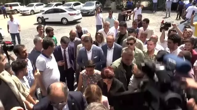 İmamoğlu, görevden uzaklaştırılan belediye başkanları ile bir araya geldi İmamoğlu, görevden uzaklaştırılan belediye başkanları ile bir araya geldi