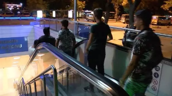 İstanbul'da 24 saat ulaşım başladı İstanbul'da 24 saat ulaşım başladı