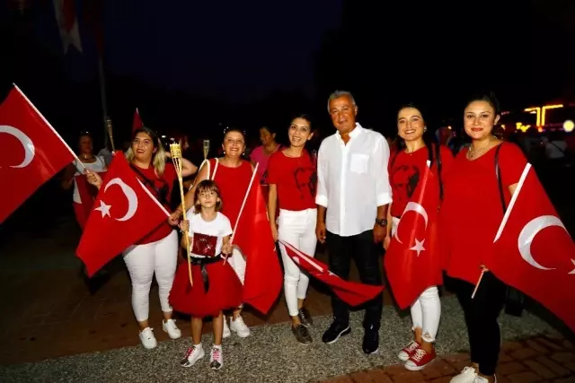 Manavgat'ta zafer coşkusu yaşandı Manavgat'ta zafer coşkusu yaşandı