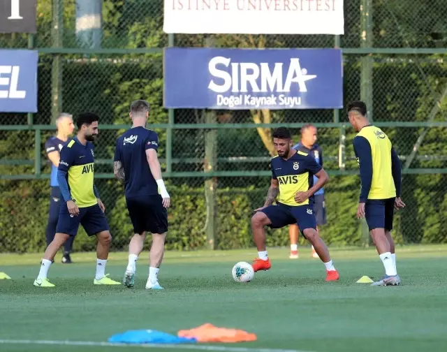 Mevlüt Erdinç, Fenerbahçe ile ilk antrenmanına çıktı Mevlüt Erdinç, Fenerbahçe ile ilk antrenmanına çıktı
