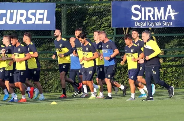 Mevlüt Erdinç, Fenerbahçe ile ilk antrenmanına çıktı Mevlüt Erdinç, Fenerbahçe ile ilk antrenmanına çıktı