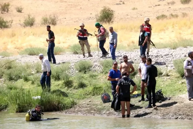 Siirt'te Basur Çay'ına giren 1 çocuk boğuldu Siirt'te Basur Çay'ına giren 1 çocuk boğuldu