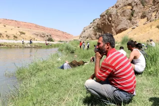 Siirt'te Basur Çay'ına giren 1 çocuk boğuldu Siirt'te Basur Çay'ına giren 1 çocuk boğuldu