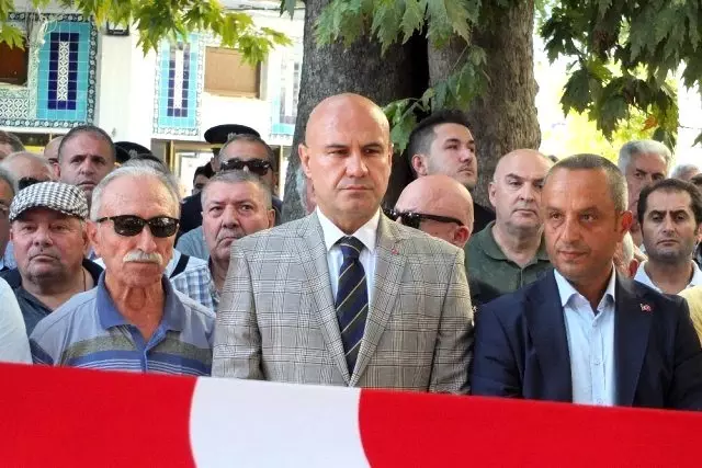 Turhan Çömez, 12 yıl sonra baba ocağında Turhan Çömez, 12 yıl sonra baba ocağında