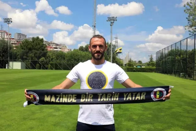 Vedat Muriqi'ye milli davet Vedat Muriqi'ye milli davet
