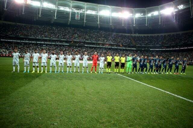 Vodafone Park'ta Ricardo Quaresma'ya destek ve protesto!