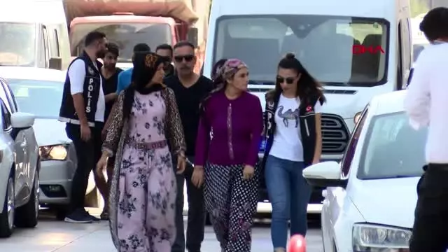 Adana'daki uyuşturucu operasyonunda 3 tutuklama Adana'daki uyuşturucu operasyonunda 3 tutuklama