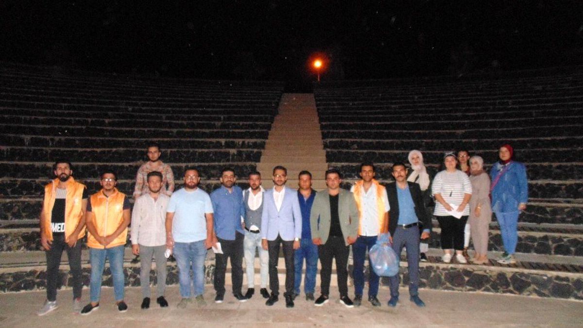 AK Parti'li gençlerden çevre temizliği