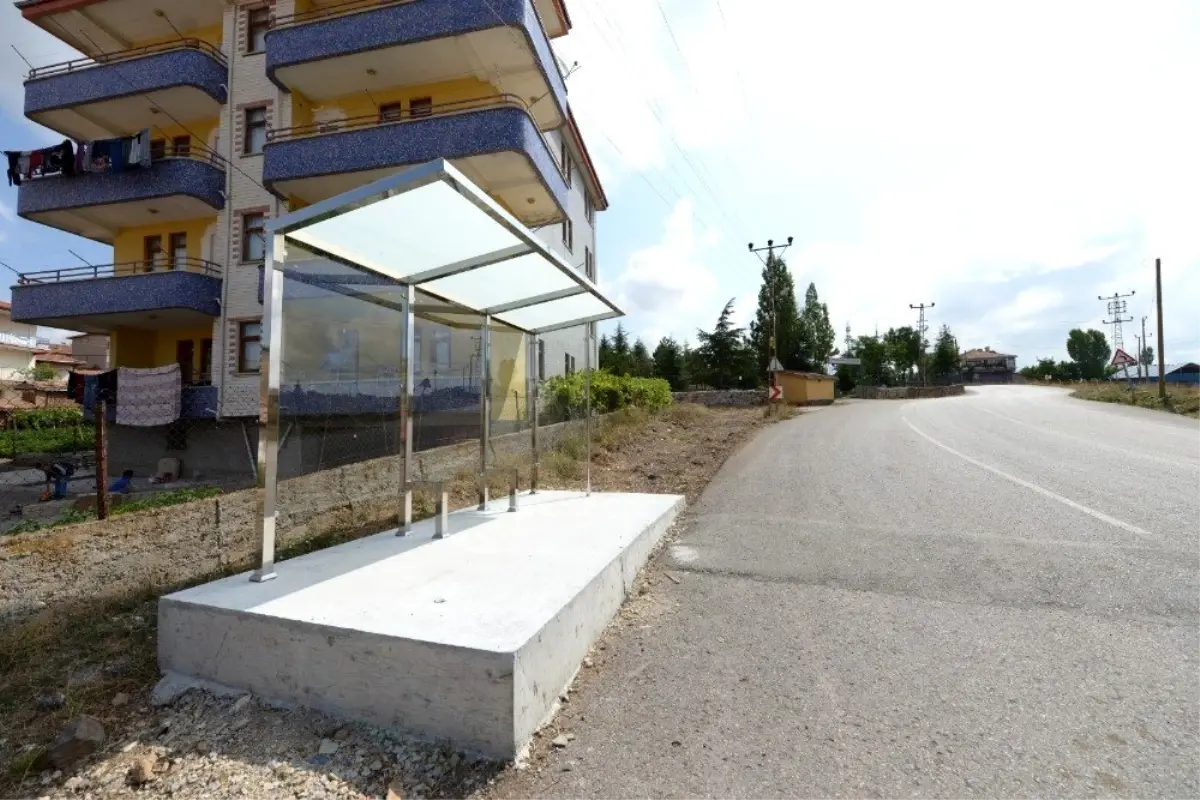 Altındağ'a modern otobüs durakları