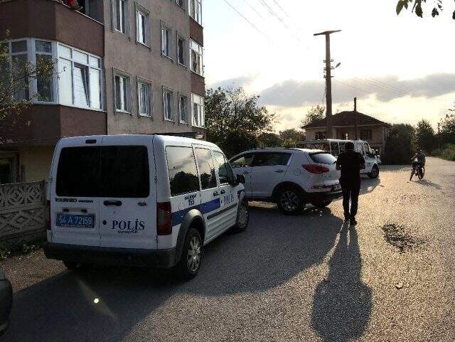 Babasını keserle öldüren katil oğul, polislere kapıyı kendi açtı