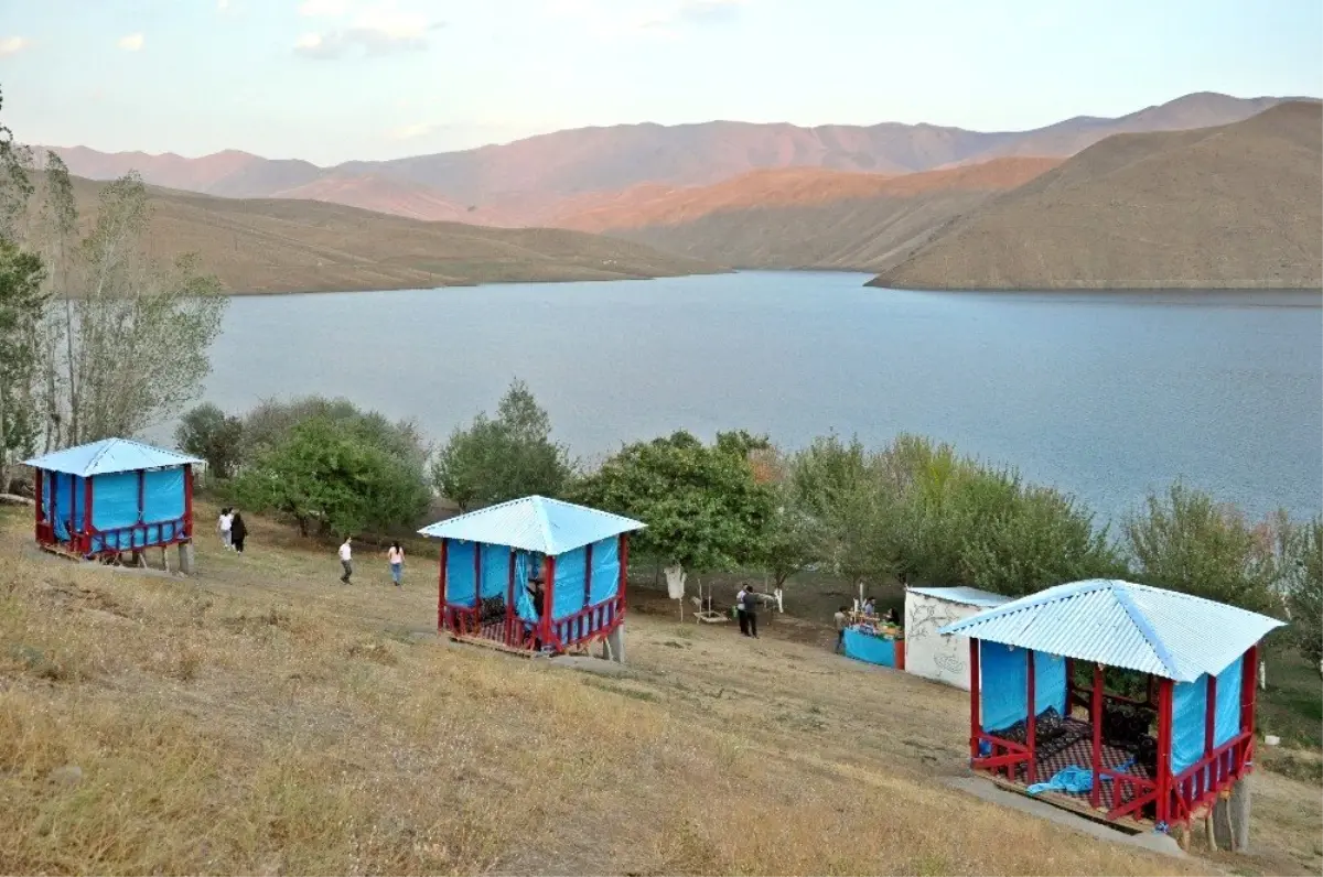 Dilimli Barajı ekmek kapıları oldu