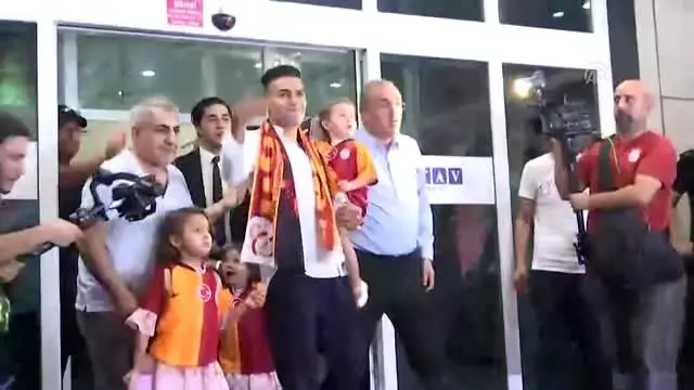 Falcao, İstanbul'a geldi (2) Falcao, İstanbul'a geldi (2)