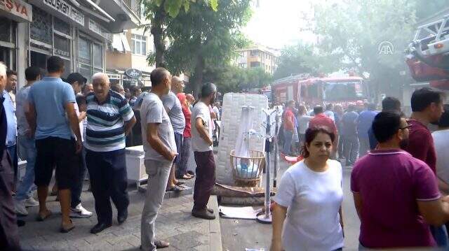 İstanbul Maltepe'de korkutan yangın!