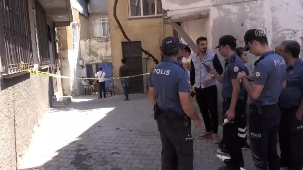 Suriye uyruklu kişi evinde ölü bulundu